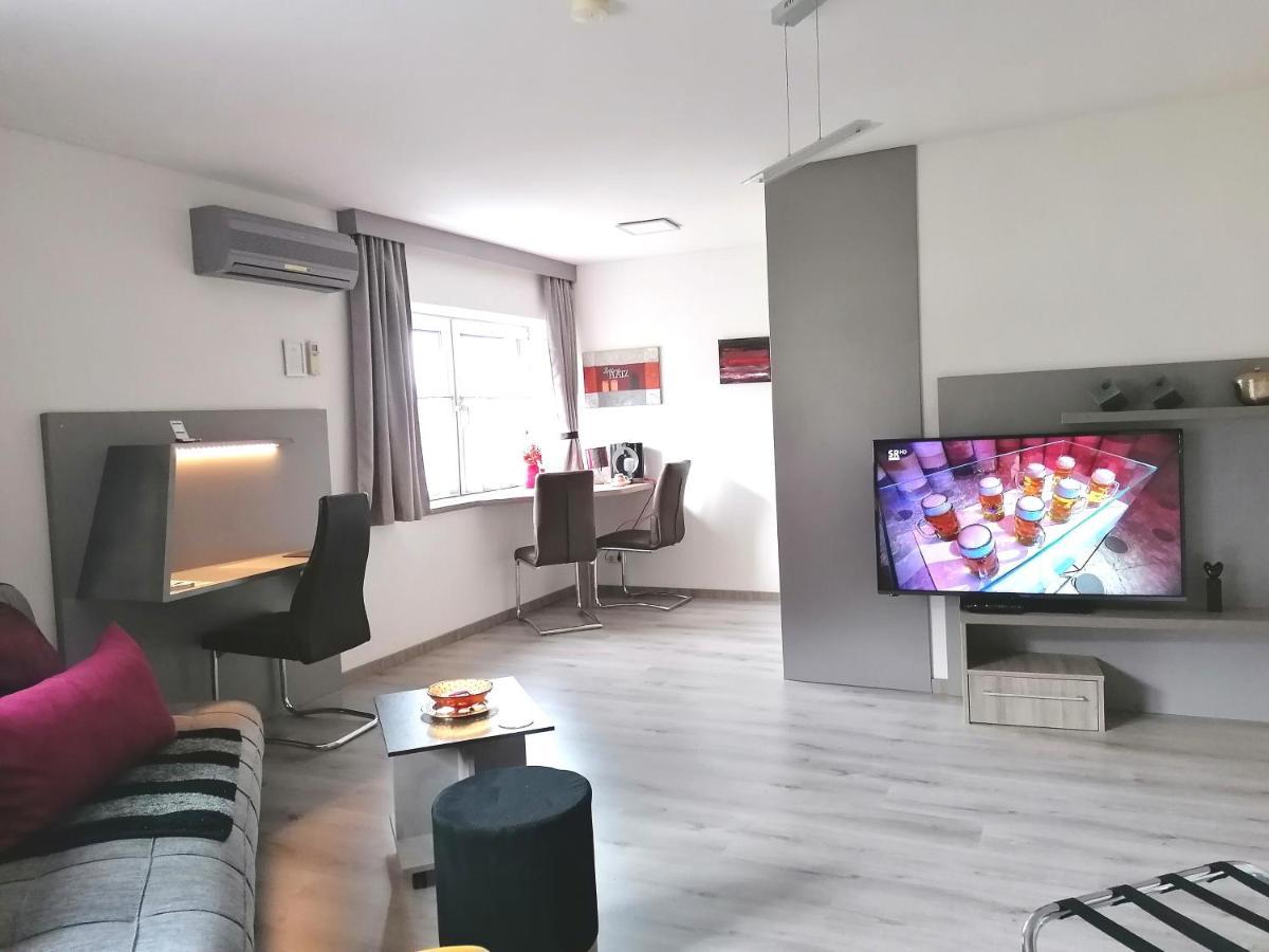 Business Apartments Хоенемс Екстериор снимка